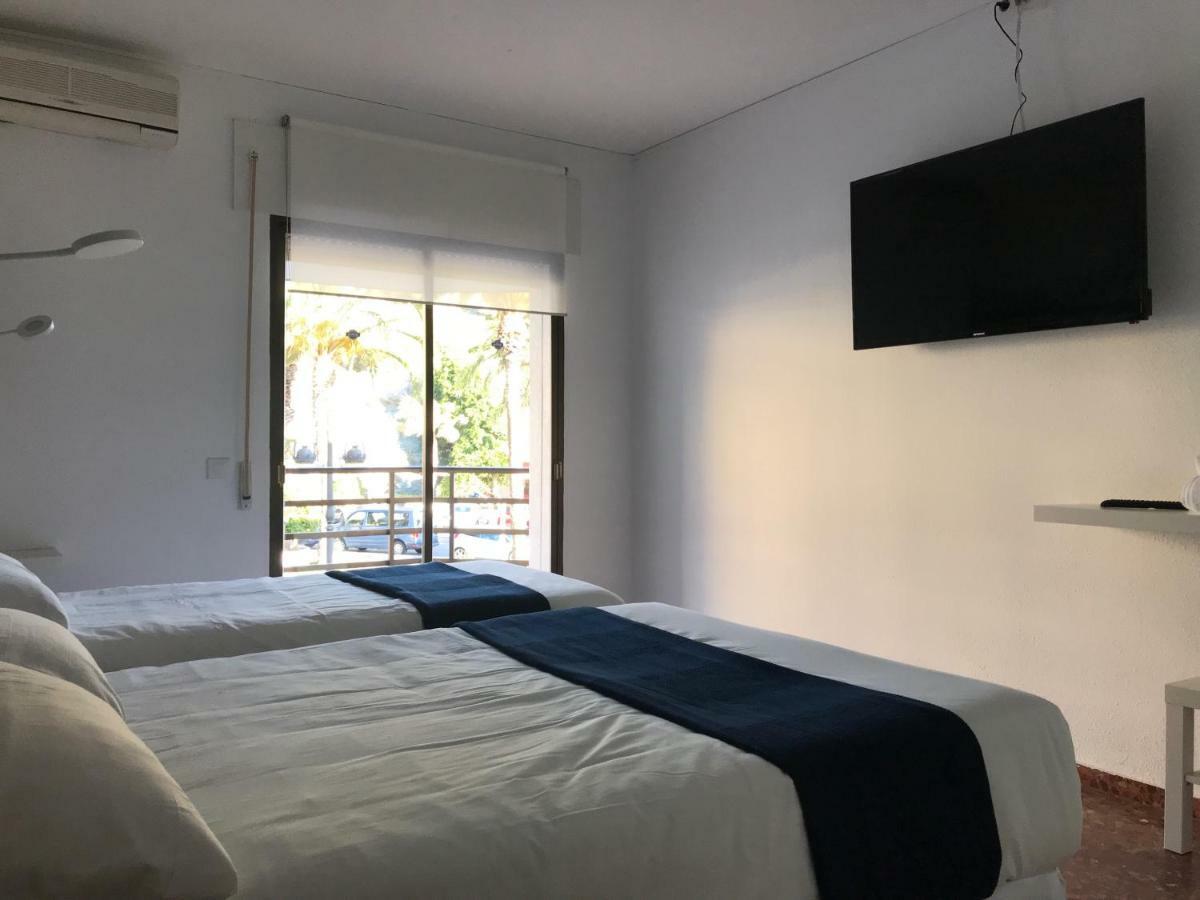 Hotel Playa San Cristobal อัลมูเญการ์ ภายนอก รูปภาพ